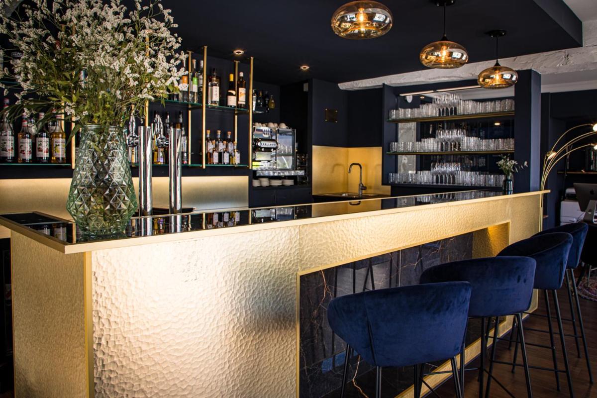 Hotel - Restaurant Le Globe เมอโซล ภายนอก รูปภาพ