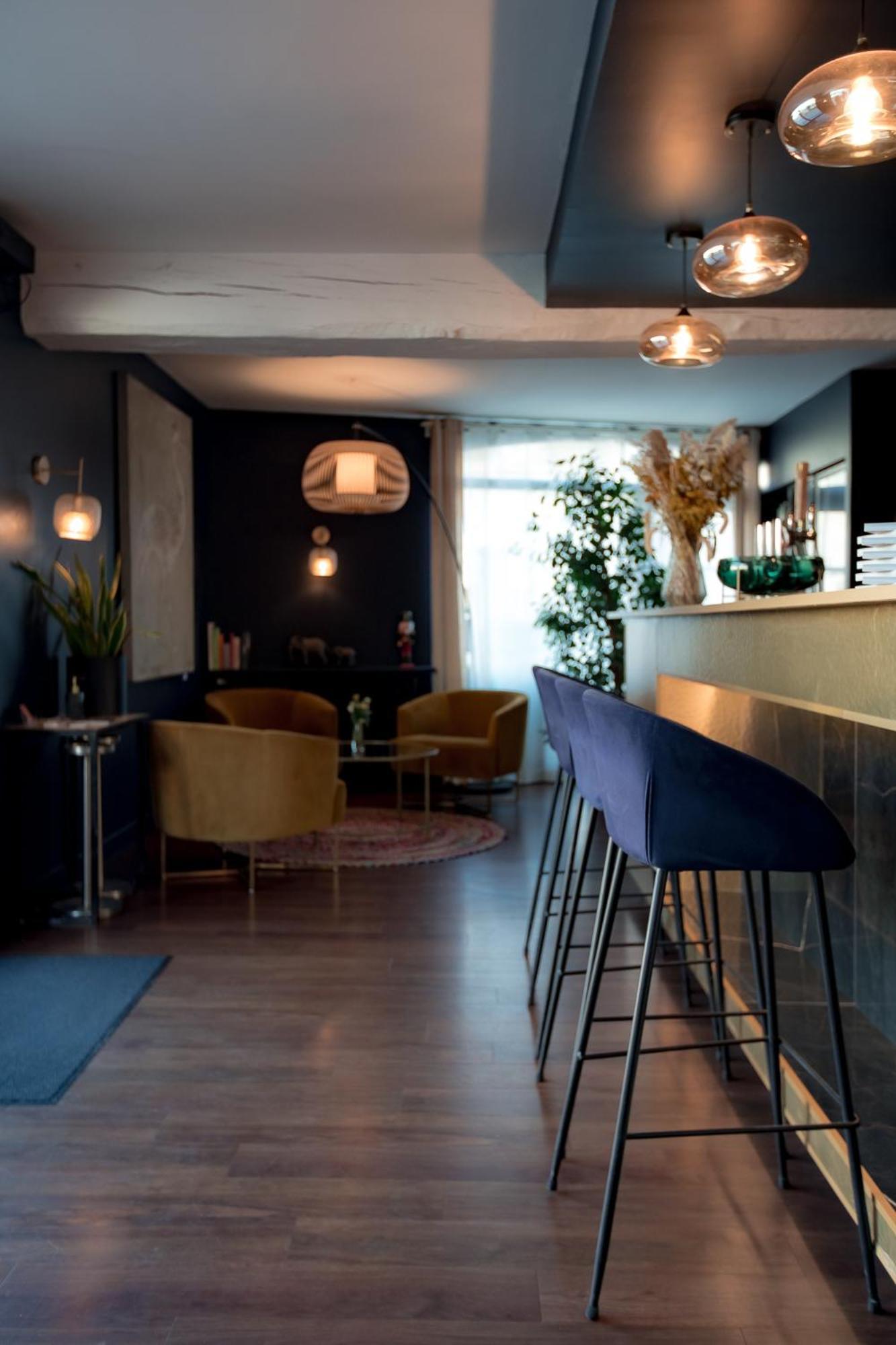 Hotel - Restaurant Le Globe เมอโซล ภายนอก รูปภาพ